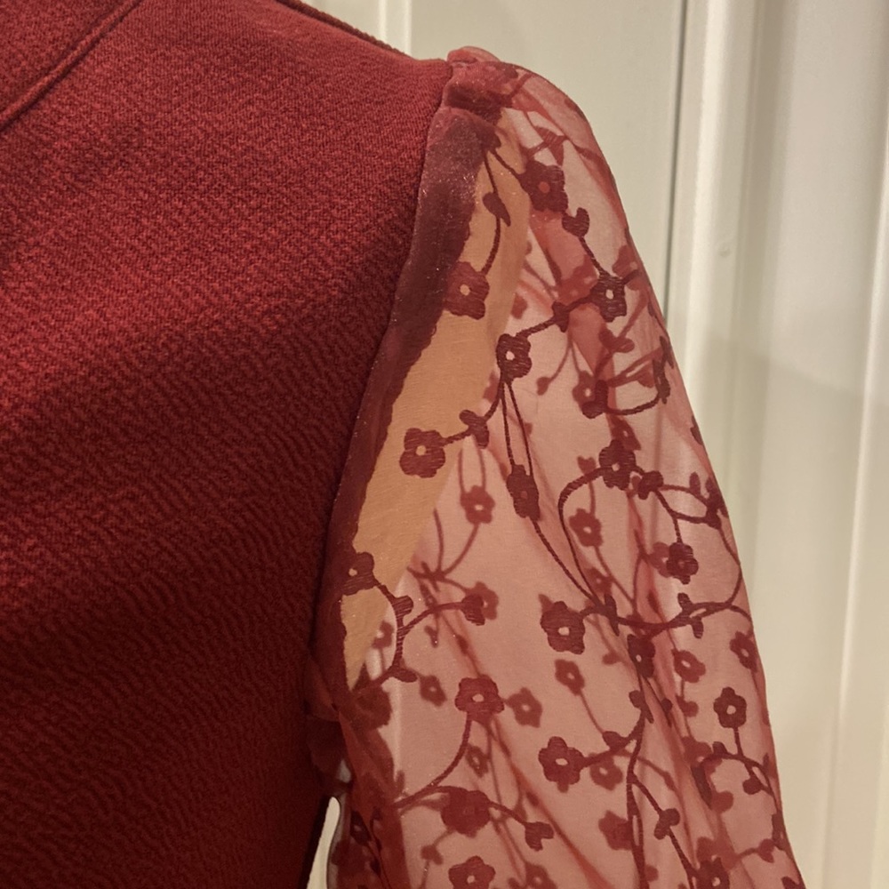 RED FORMAL DRESS - Picture 3 of 5